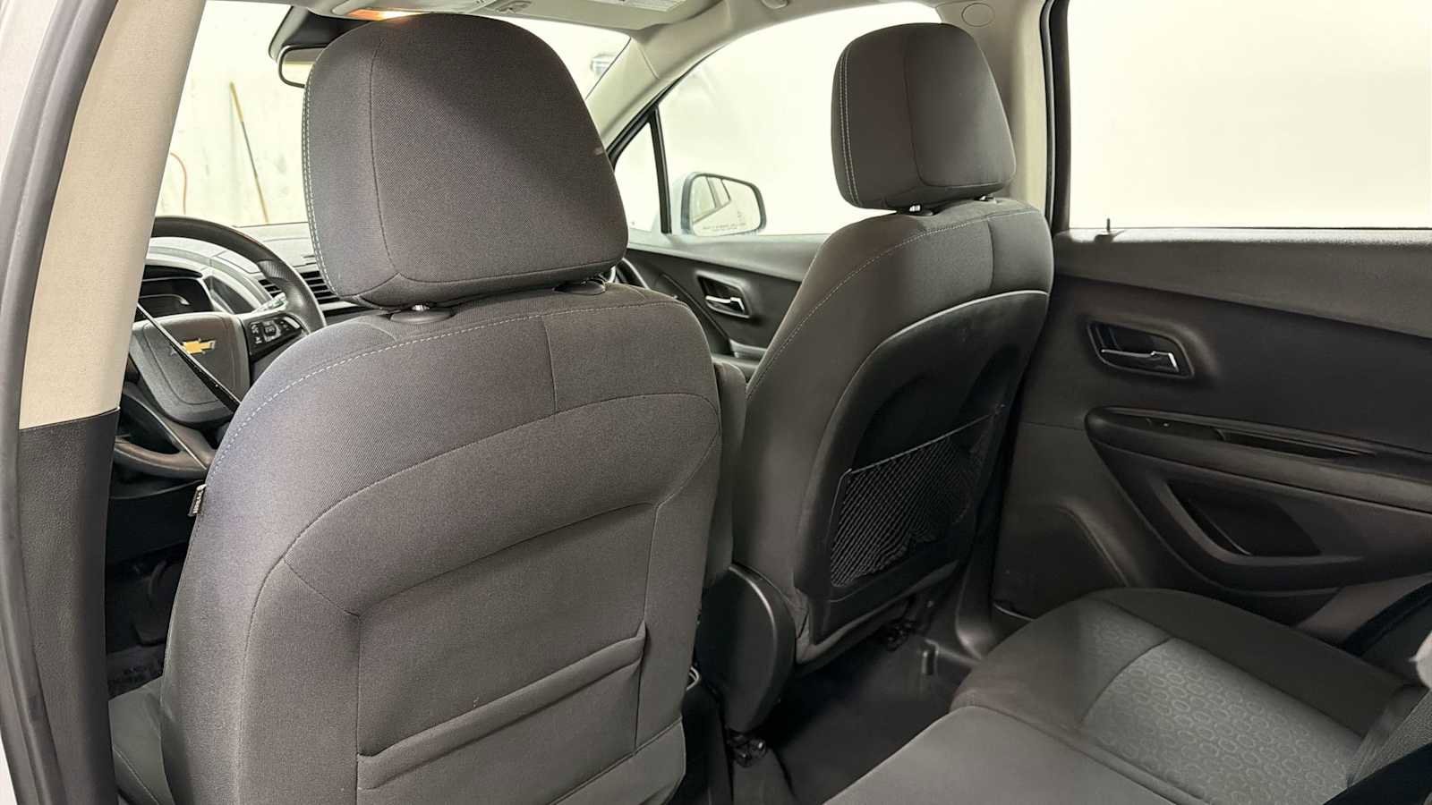 Thumbnail: 2016 Chevrolet Trax - 24