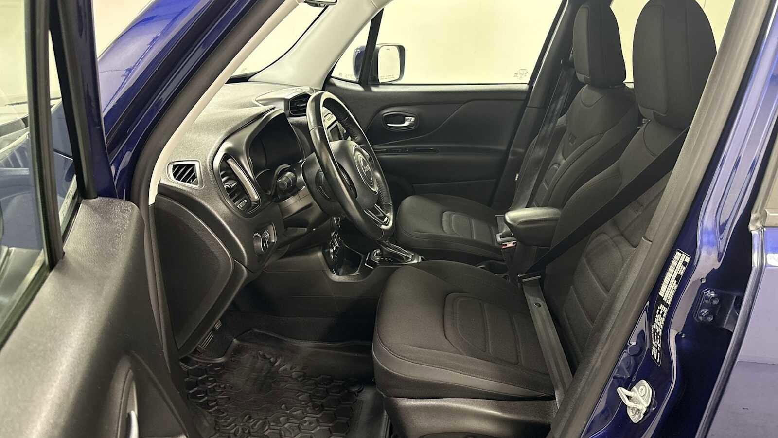 Thumbnail: 2017 Jeep Renegade - 13