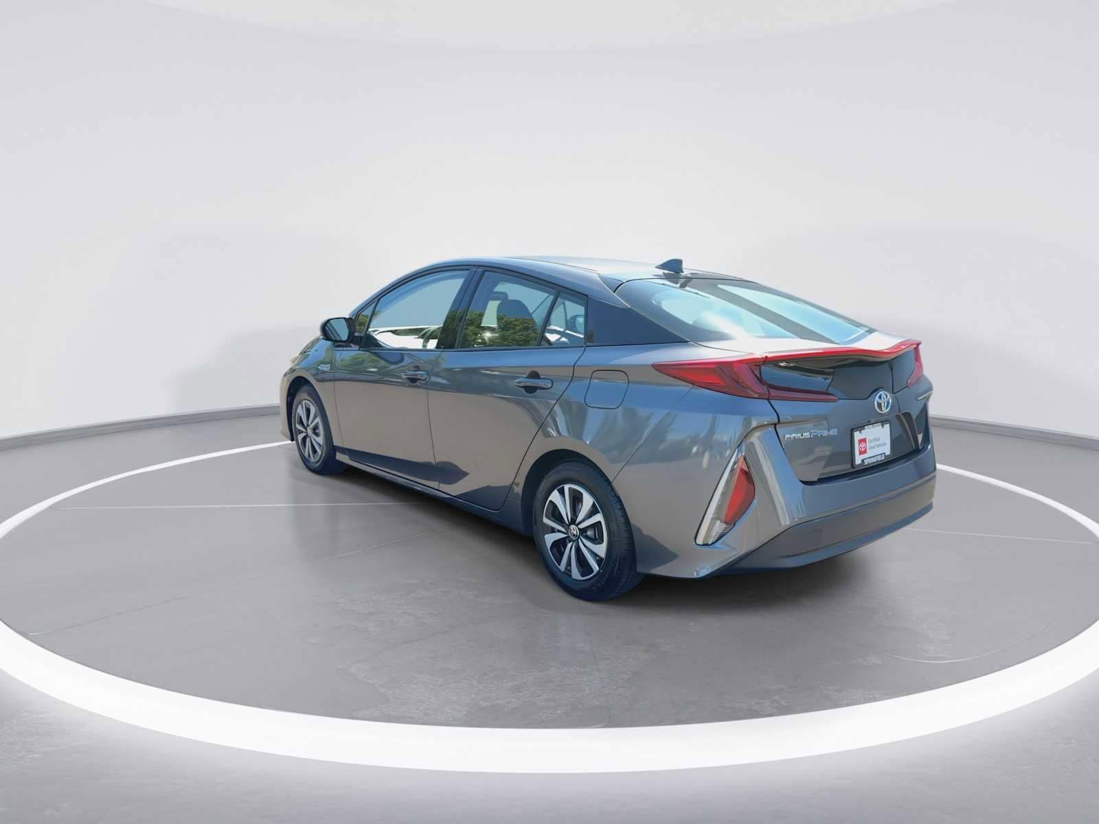 Thumbnail: 2017 Toyota Prius Prime - 6