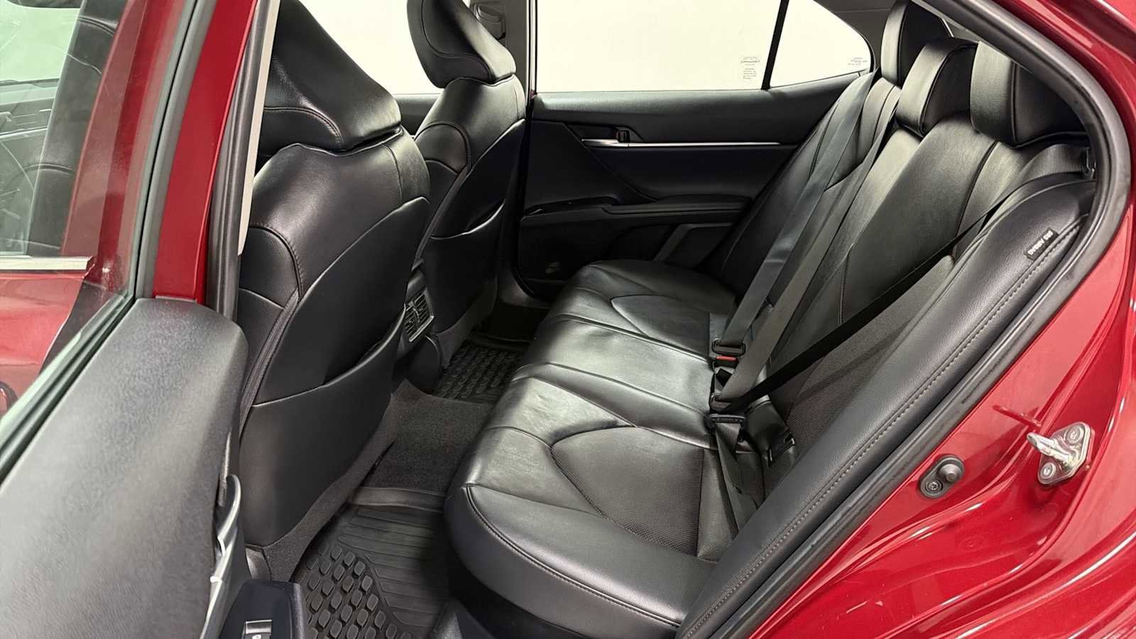 Thumbnail: 2020 Toyota Camry - 25