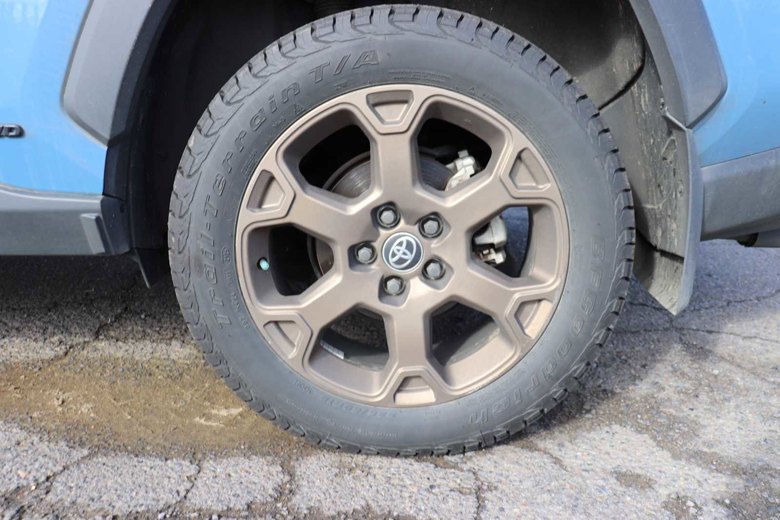 Thumbnail: 2023 Toyota RAV4 - 9