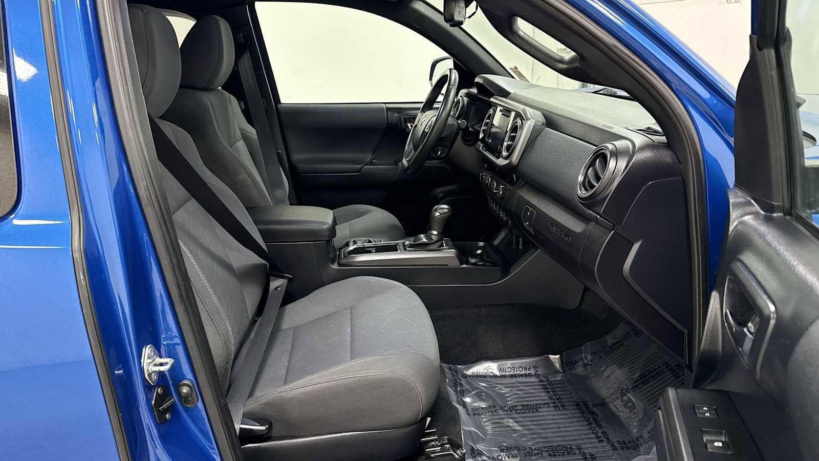 Thumbnail: 2018 Toyota Tacoma - 29