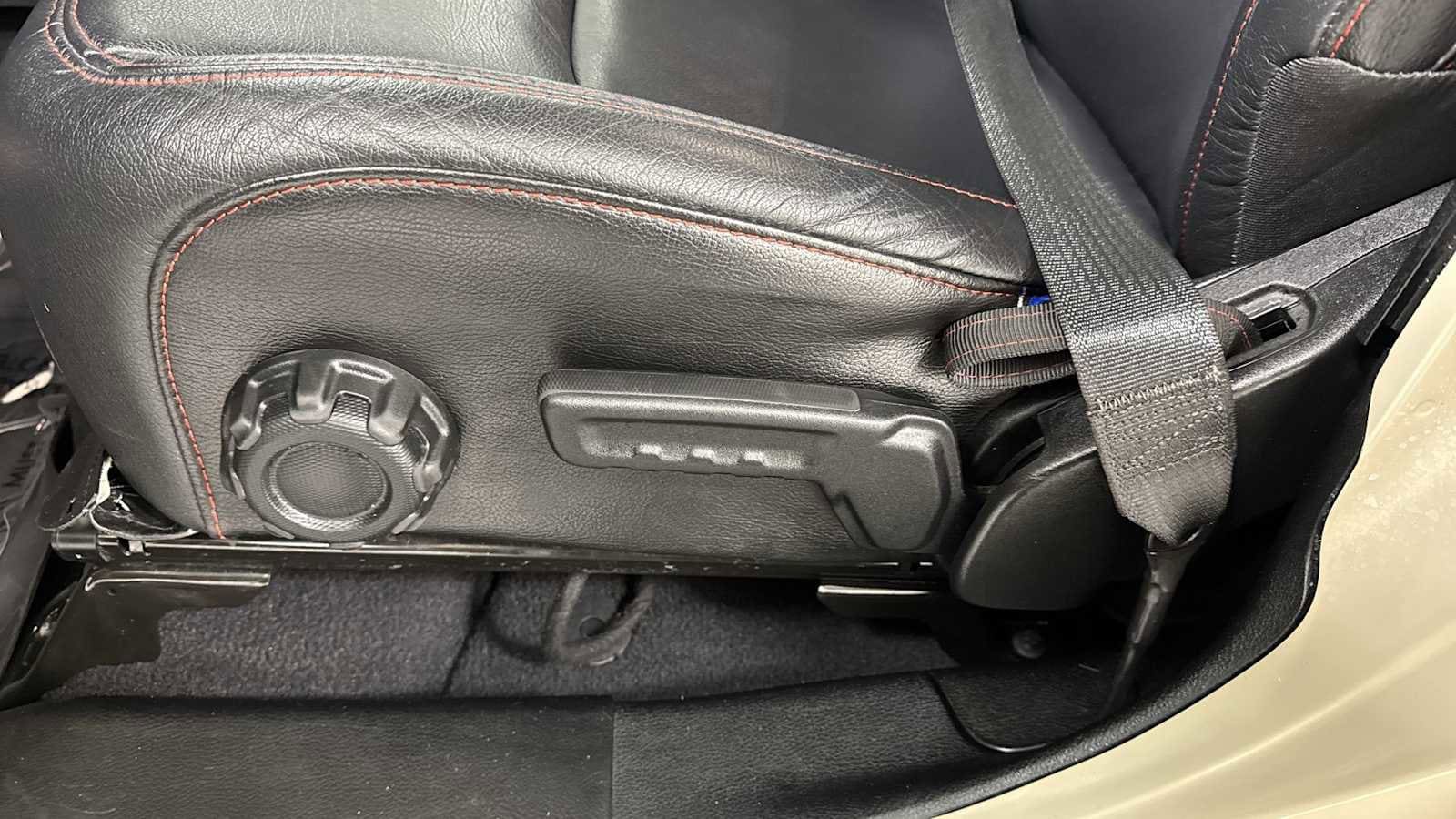 Thumbnail: 2020 Jeep Gladiator - 14