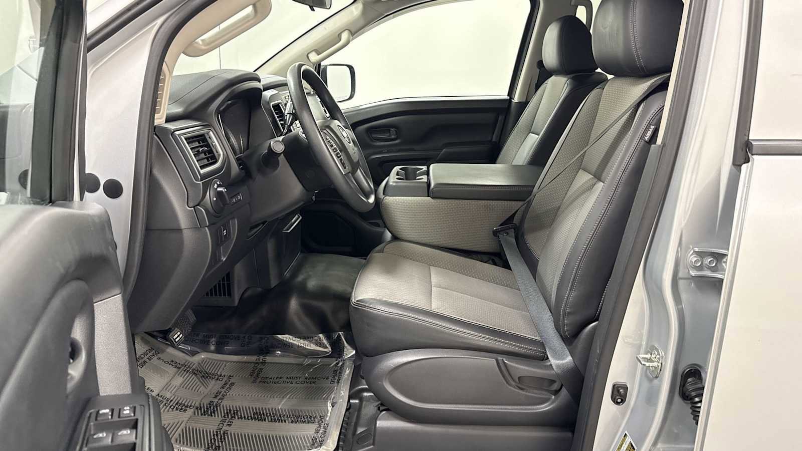 Thumbnail: 2019 Nissan Titan - 13