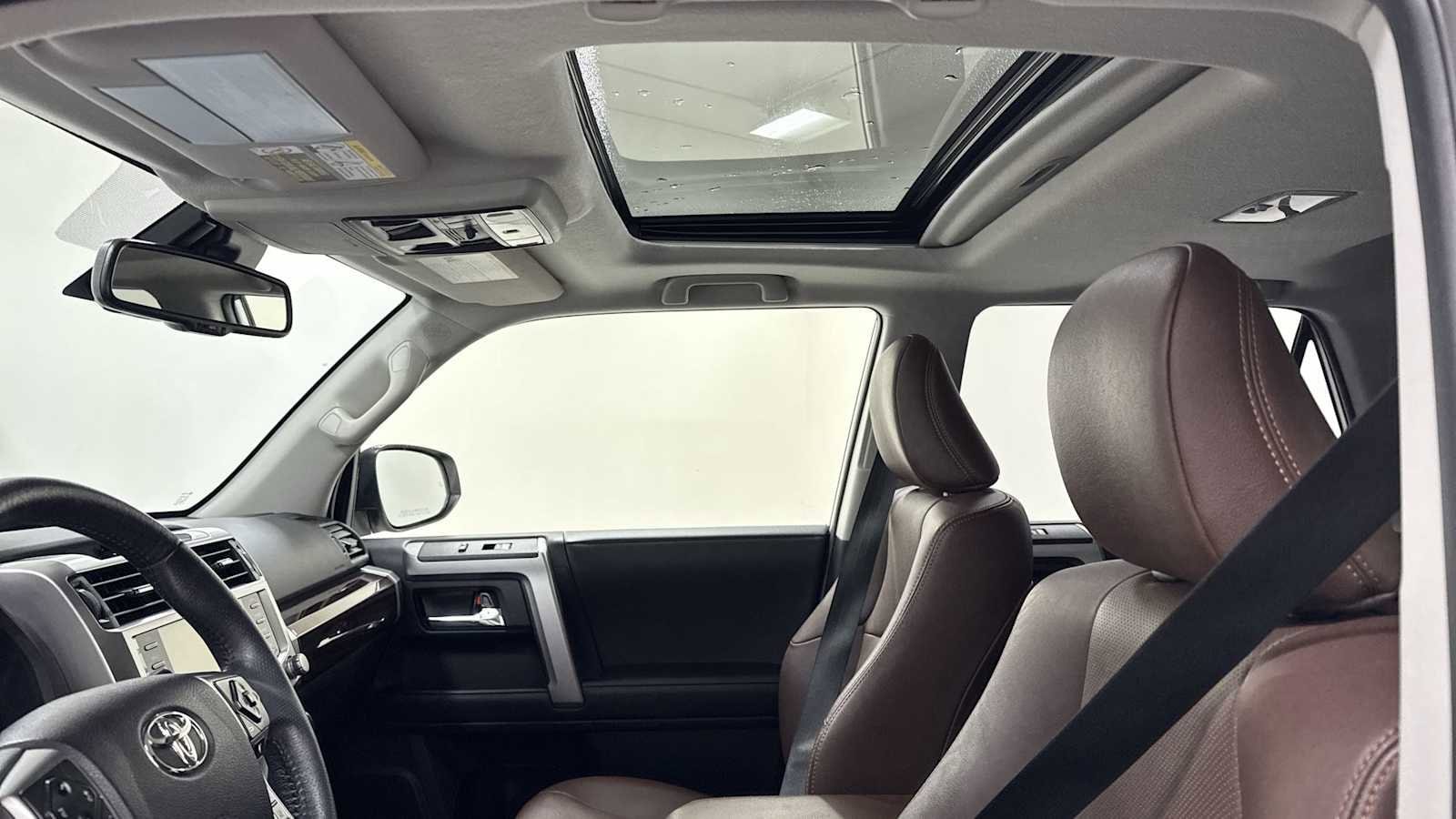 Thumbnail: 2022 Toyota 4Runner - 24