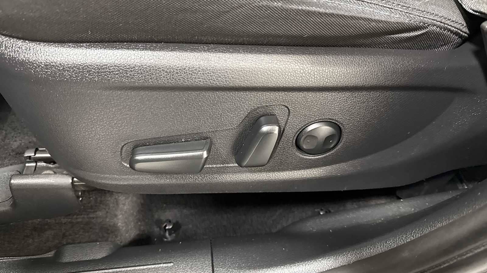 Thumbnail: 2022 Hyundai Santa Fe - 14