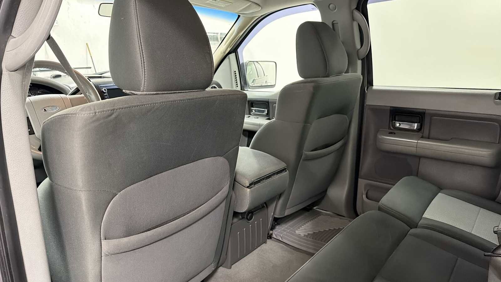 Thumbnail: 2007 Ford Econoline - 24