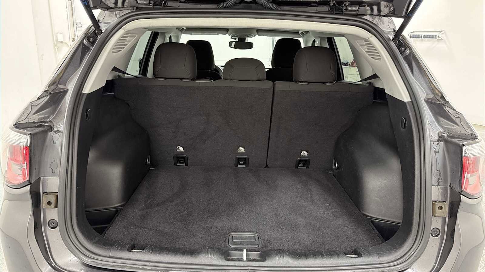 Thumbnail: 2022 Jeep Compass - 26