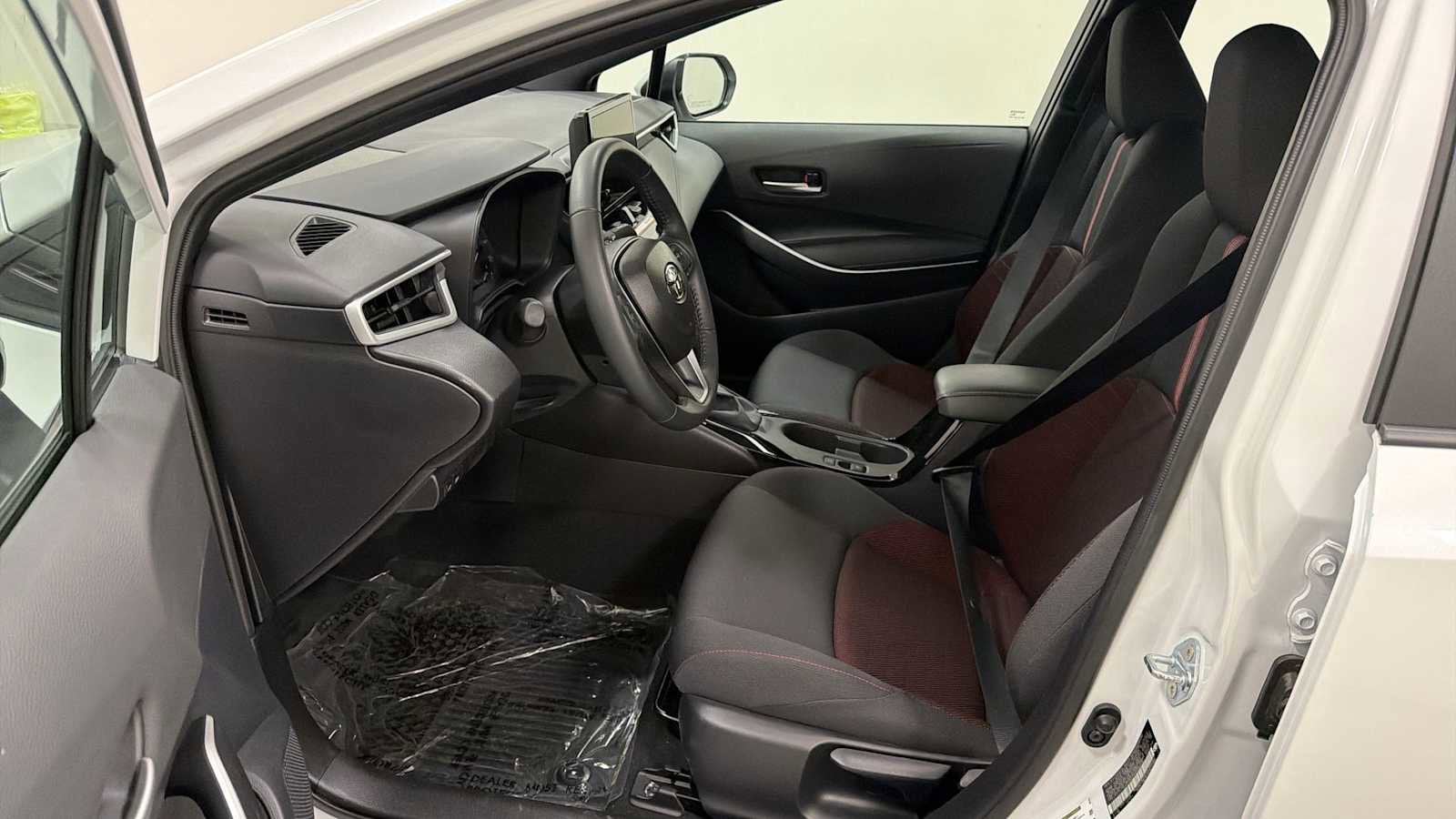 Thumbnail: 2025 Toyota Corolla - 13