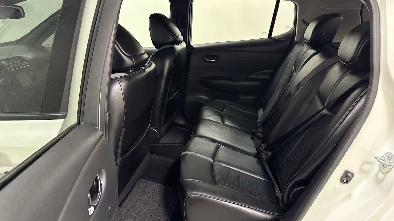 Thumbnail: 2018 Nissan Leaf - 24