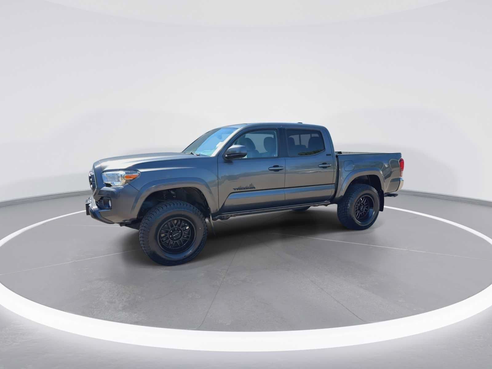 Thumbnail: 2021 Toyota Tacoma - 4