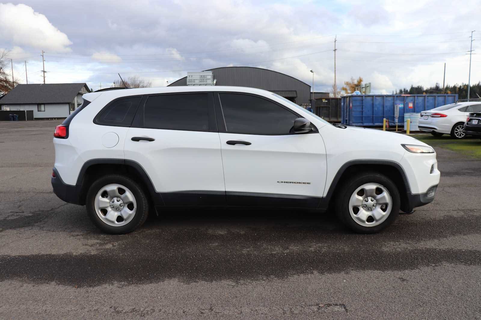 Thumbnail: 2017 Jeep Cherokee - 4