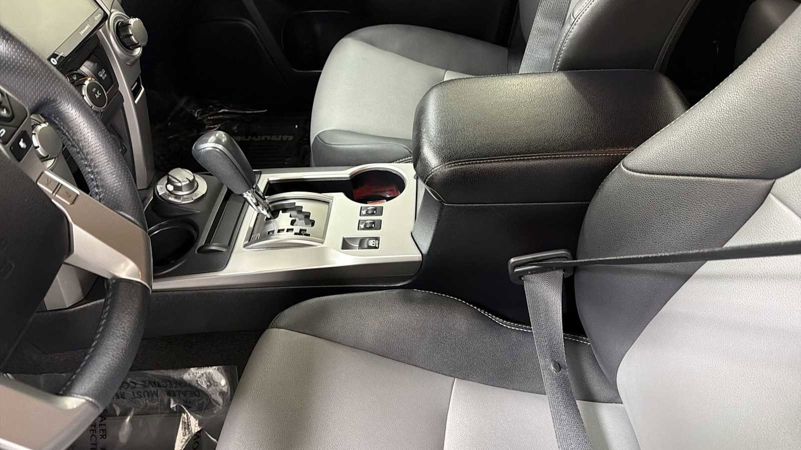 Thumbnail: 2020 Toyota 4Runner - 23