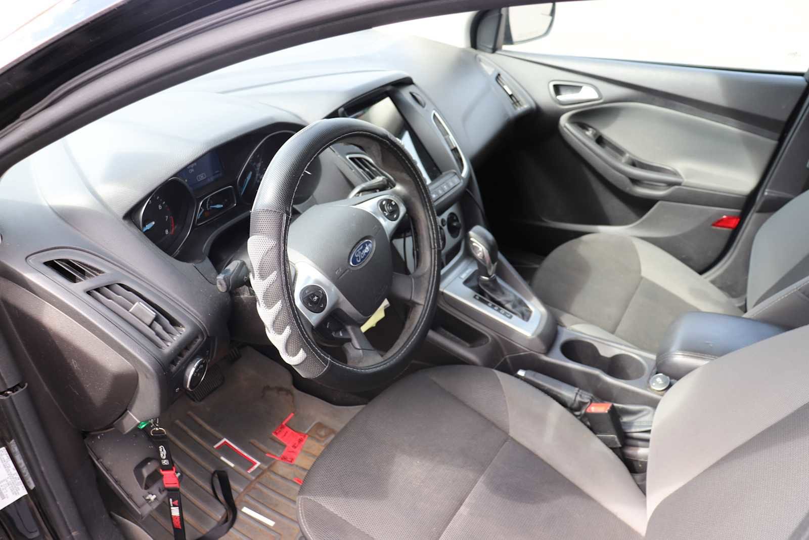 Thumbnail: 2014 Ford Focus - 10