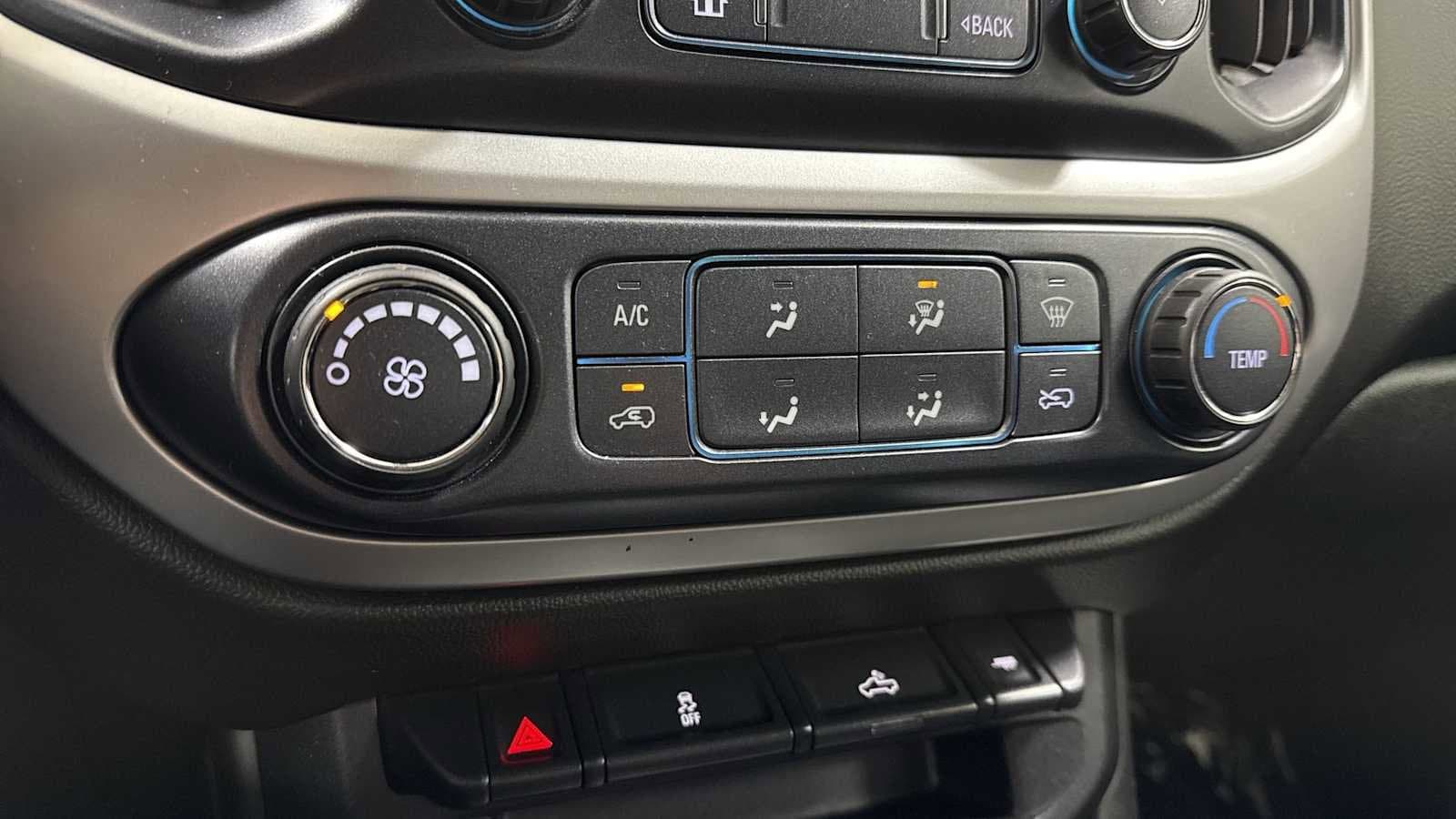 Thumbnail: 2019 Chevrolet Colorado - 21