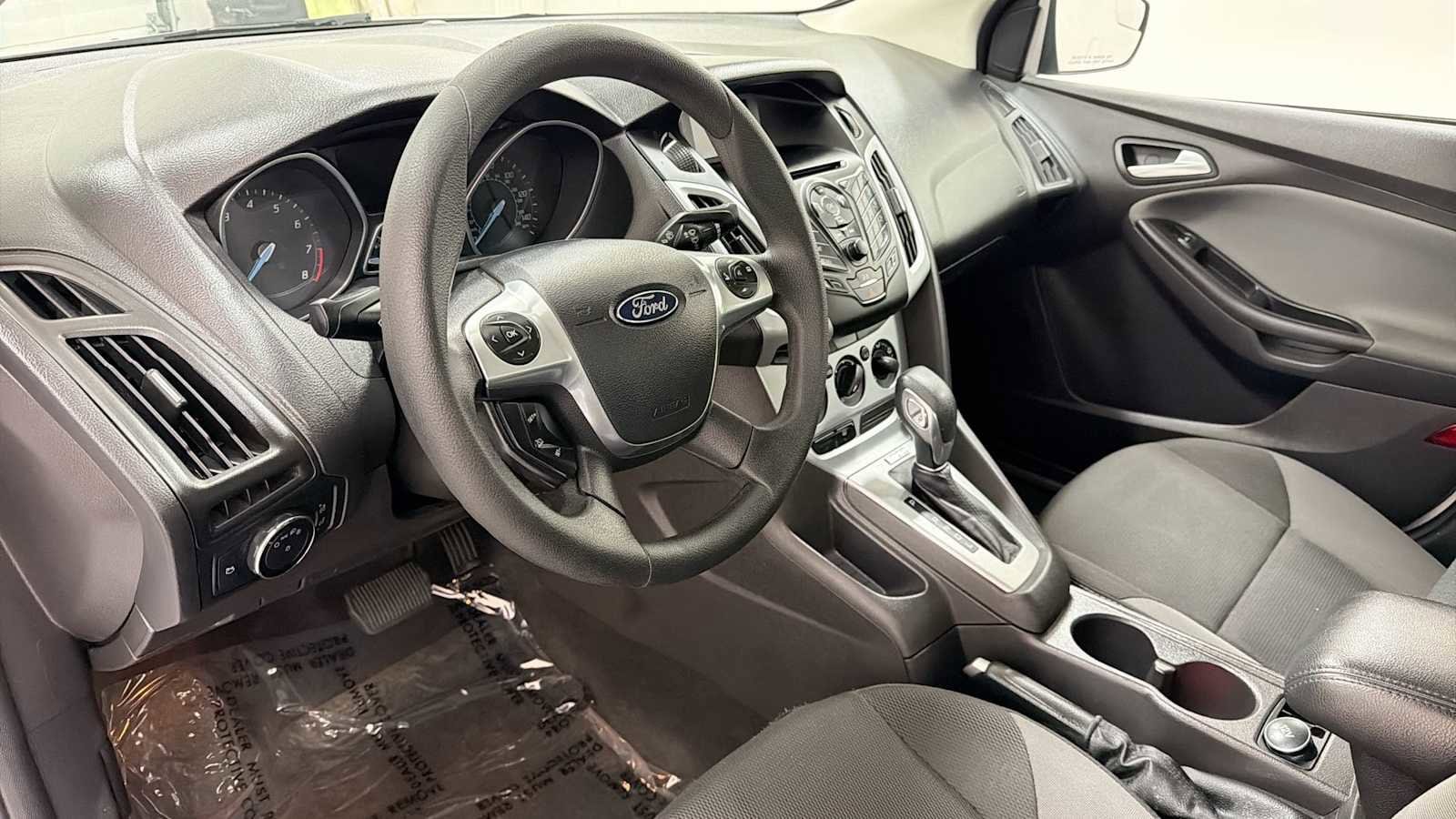 Thumbnail: 2014 Ford Focus - 12