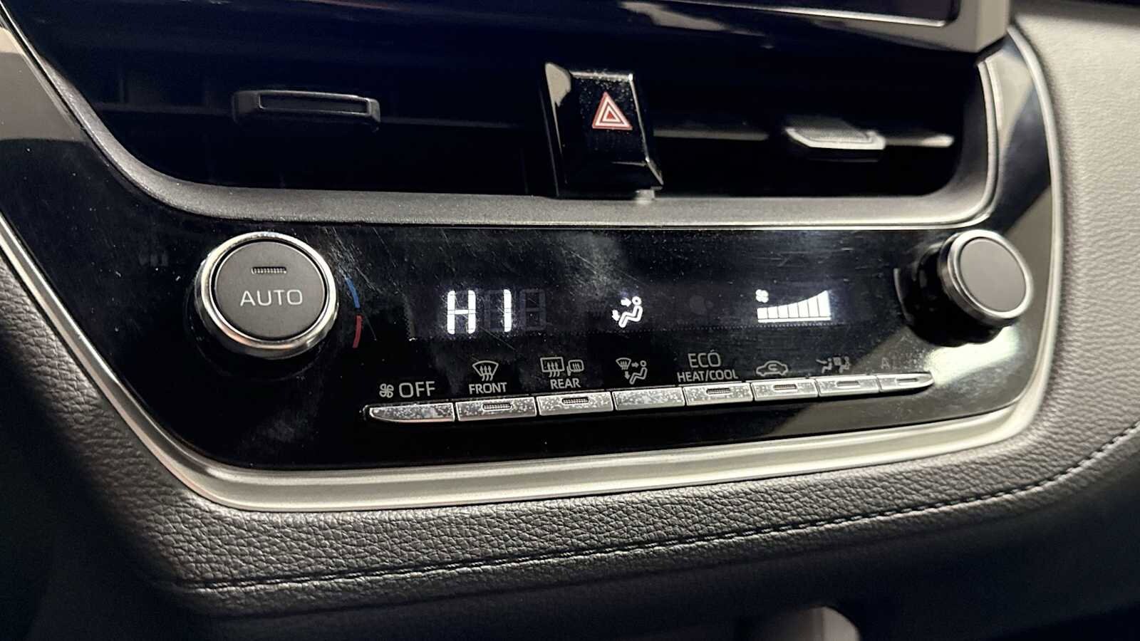 Thumbnail: 2025 Toyota Corolla Cross - 21