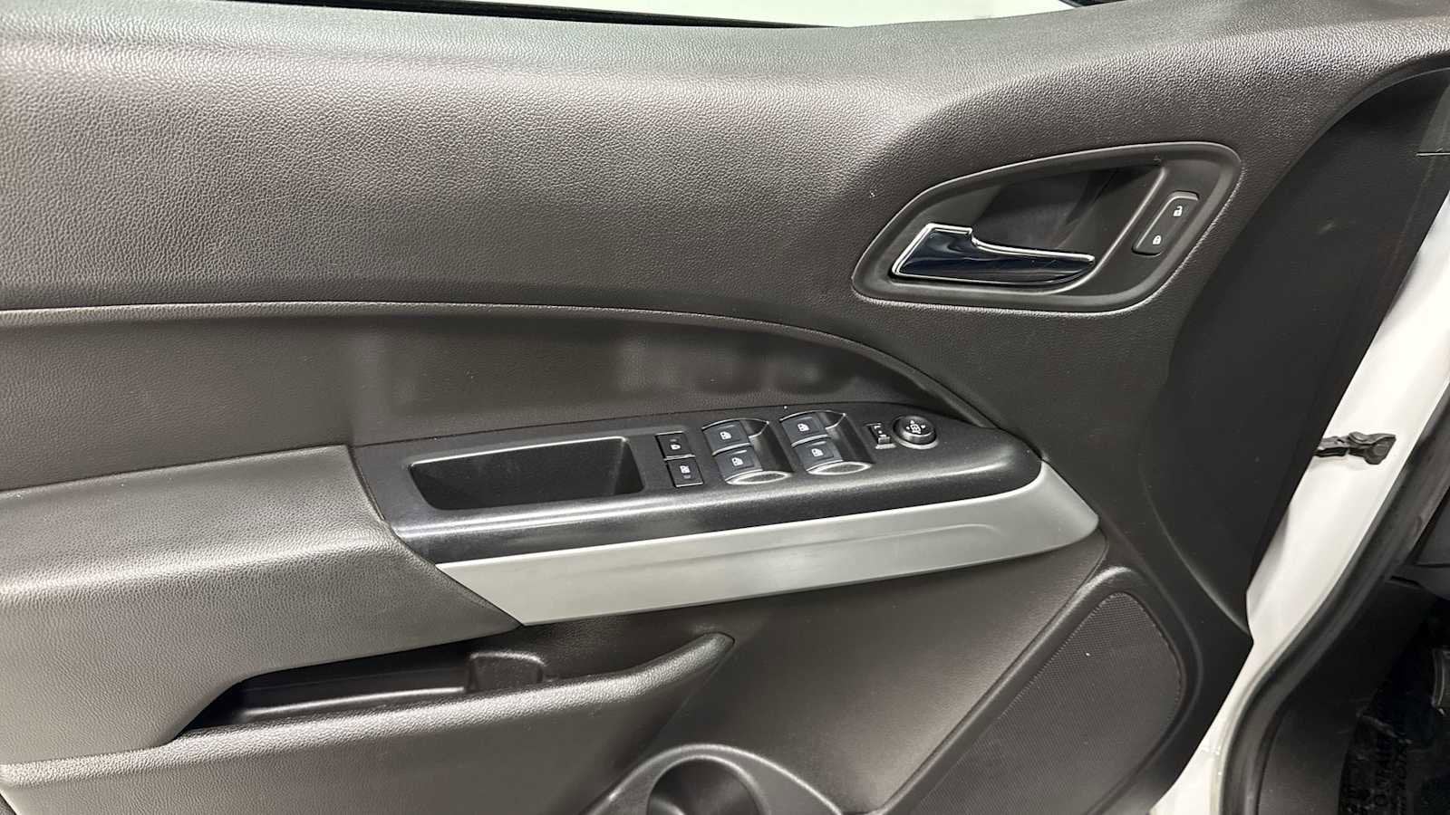 Thumbnail: 2019 Chevrolet Colorado - 15