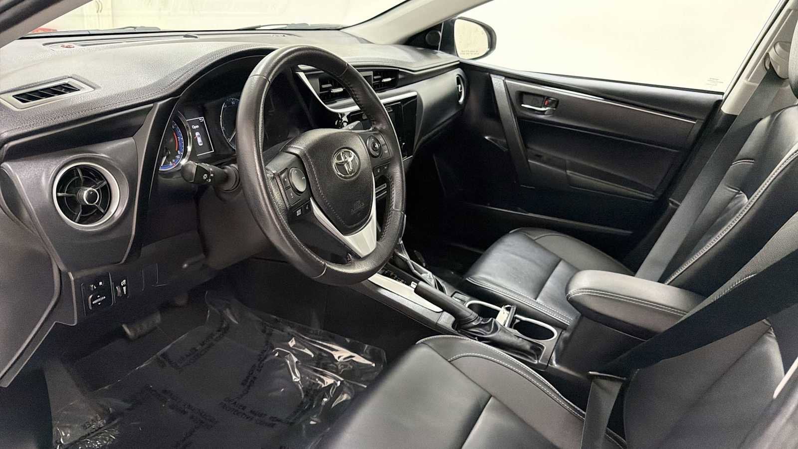 Thumbnail: 2018 Toyota Corolla - 12