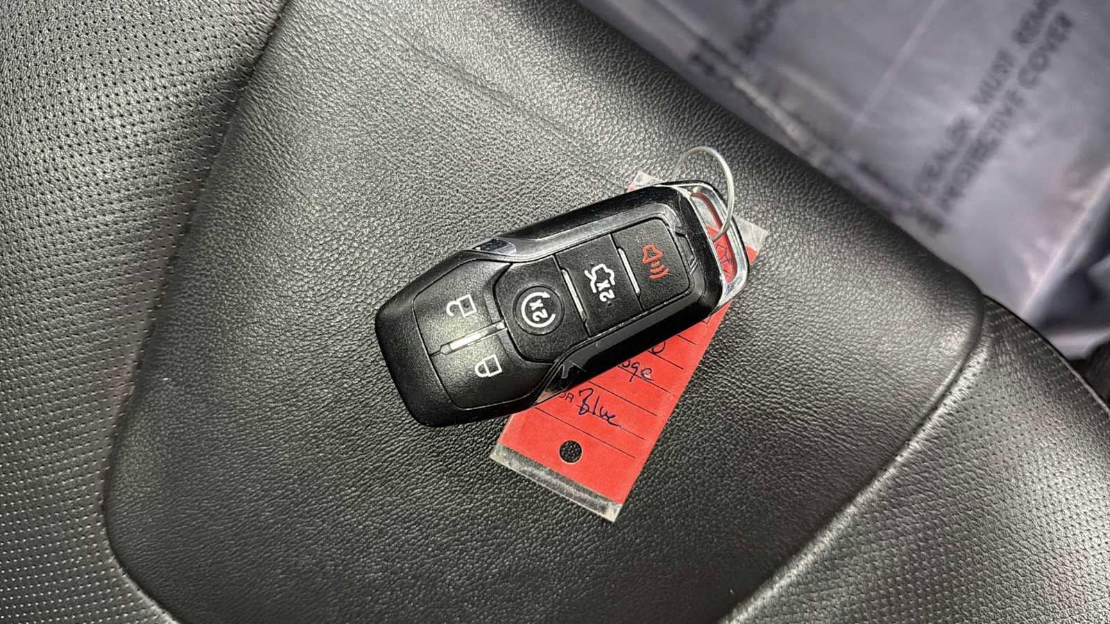 Thumbnail: 2017 Ford Edge - 32