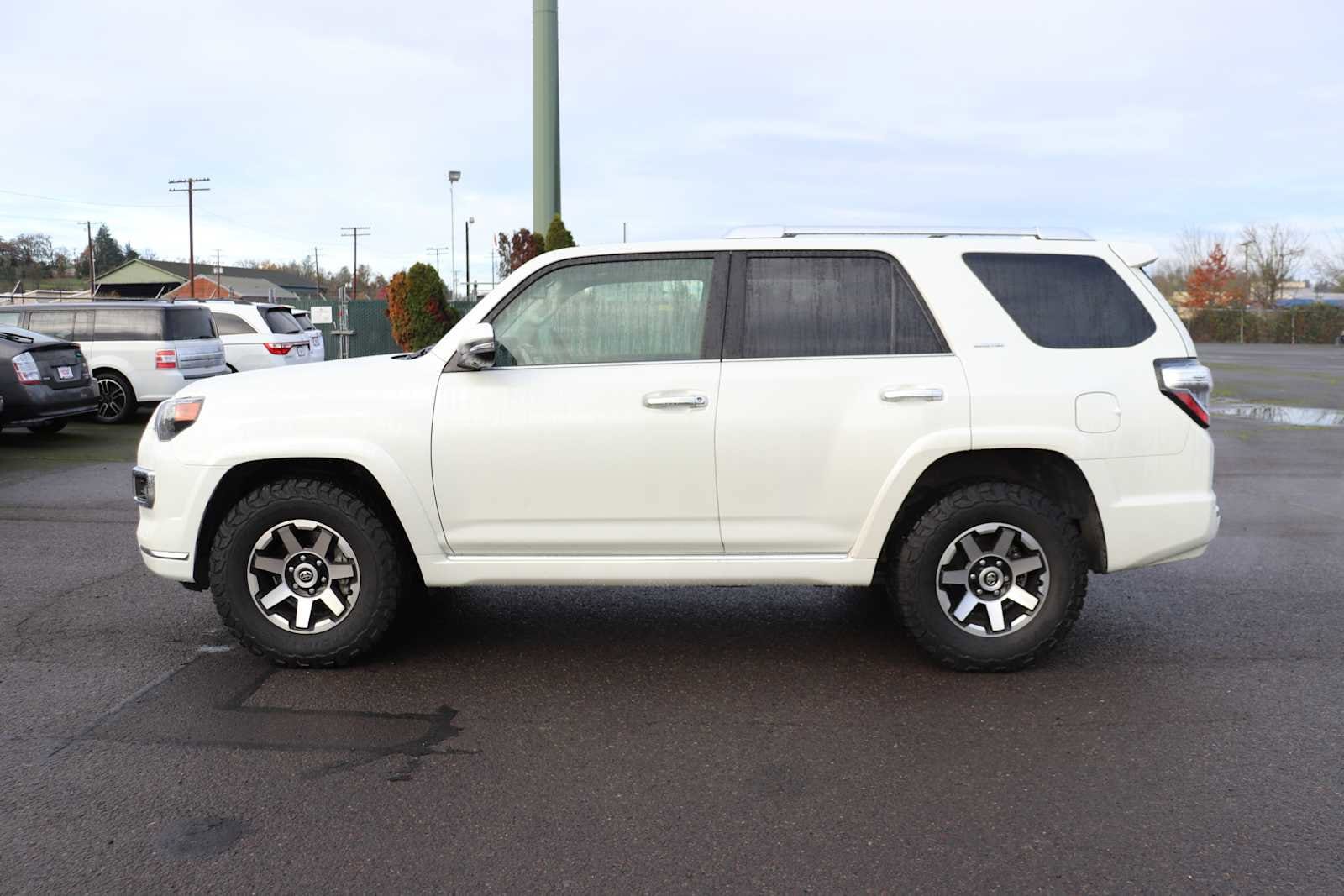 Thumbnail: 2022 Toyota 4Runner - 8