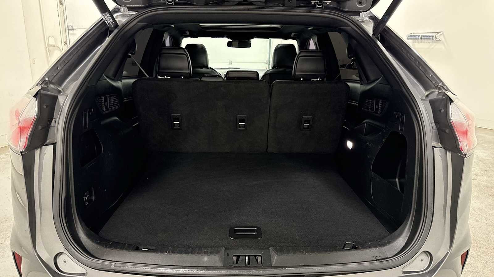 Thumbnail: 2022 Ford Edge - 27