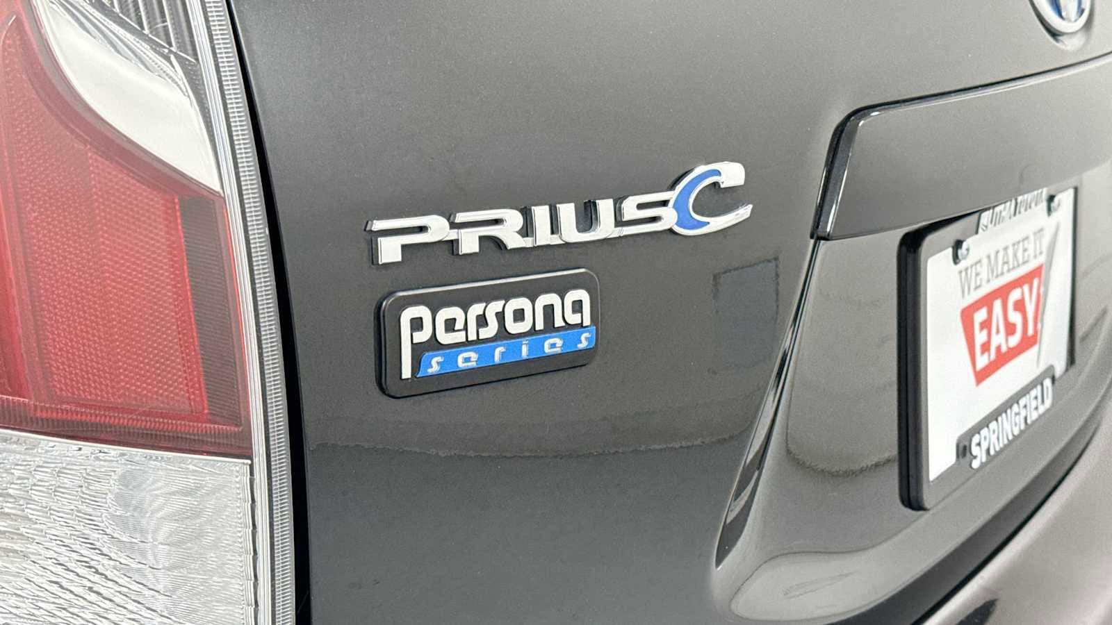 Thumbnail: 2016 Toyota Prius c - 26
