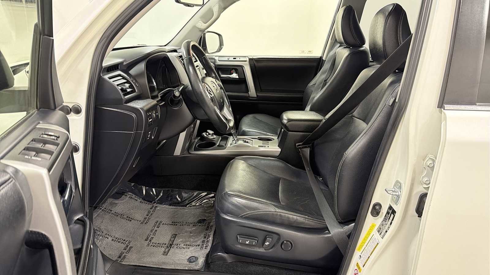 Thumbnail: 2015 Toyota 4Runner - 13