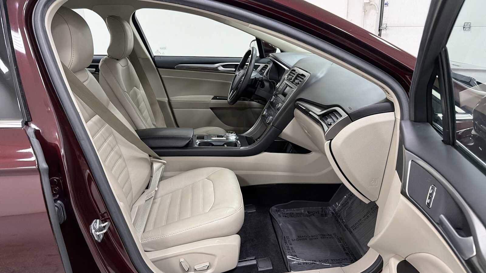 Thumbnail: 2017 Ford Fusion - 28