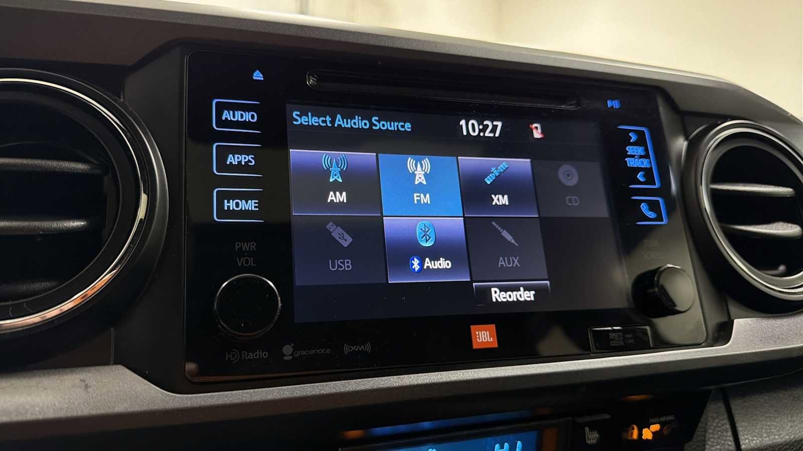 Thumbnail: 2018 Toyota Tacoma - 18