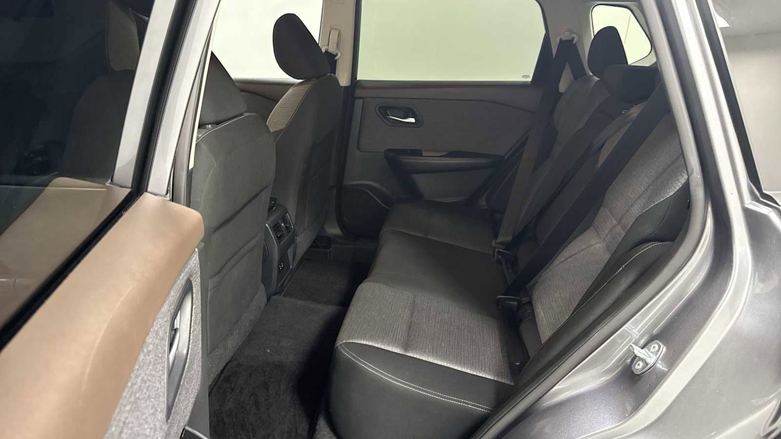 Thumbnail: 2022 Nissan Rogue - 23