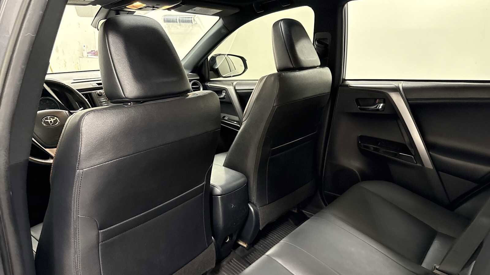 Thumbnail: 2017 Toyota RAV4 - 25