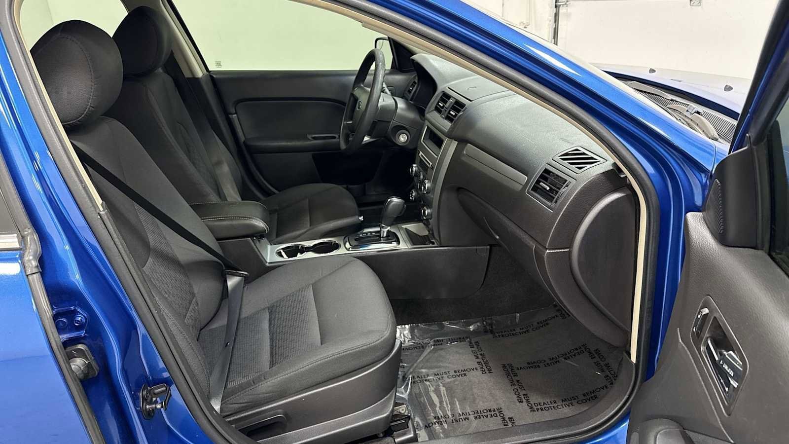 Thumbnail: 2011 Ford Fusion - 27