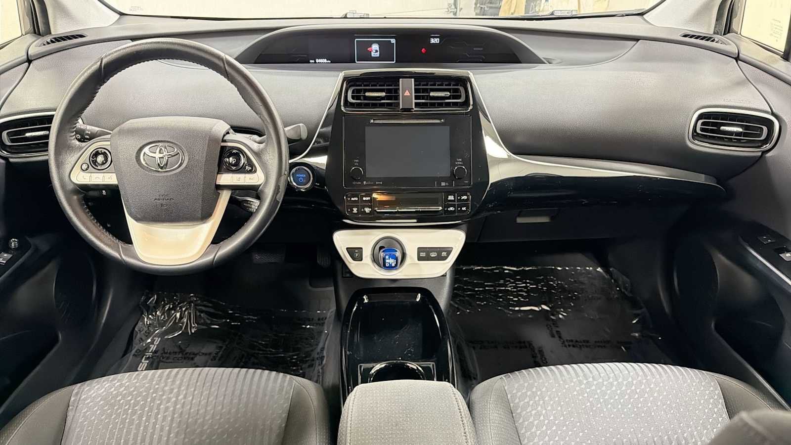 Thumbnail: 2017 Toyota Prius Prime - 26