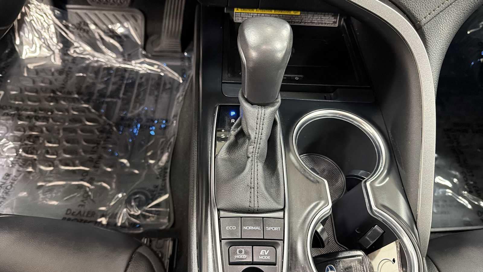 Thumbnail: 2020 Toyota Camry - 22