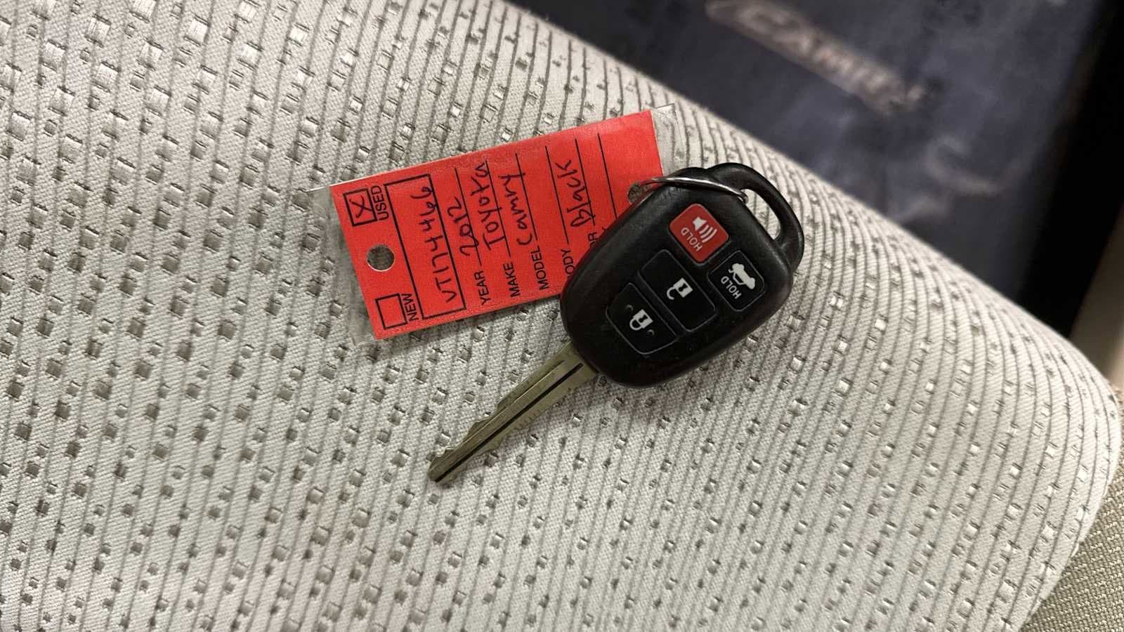 Thumbnail: 2012 Toyota Camry - 29