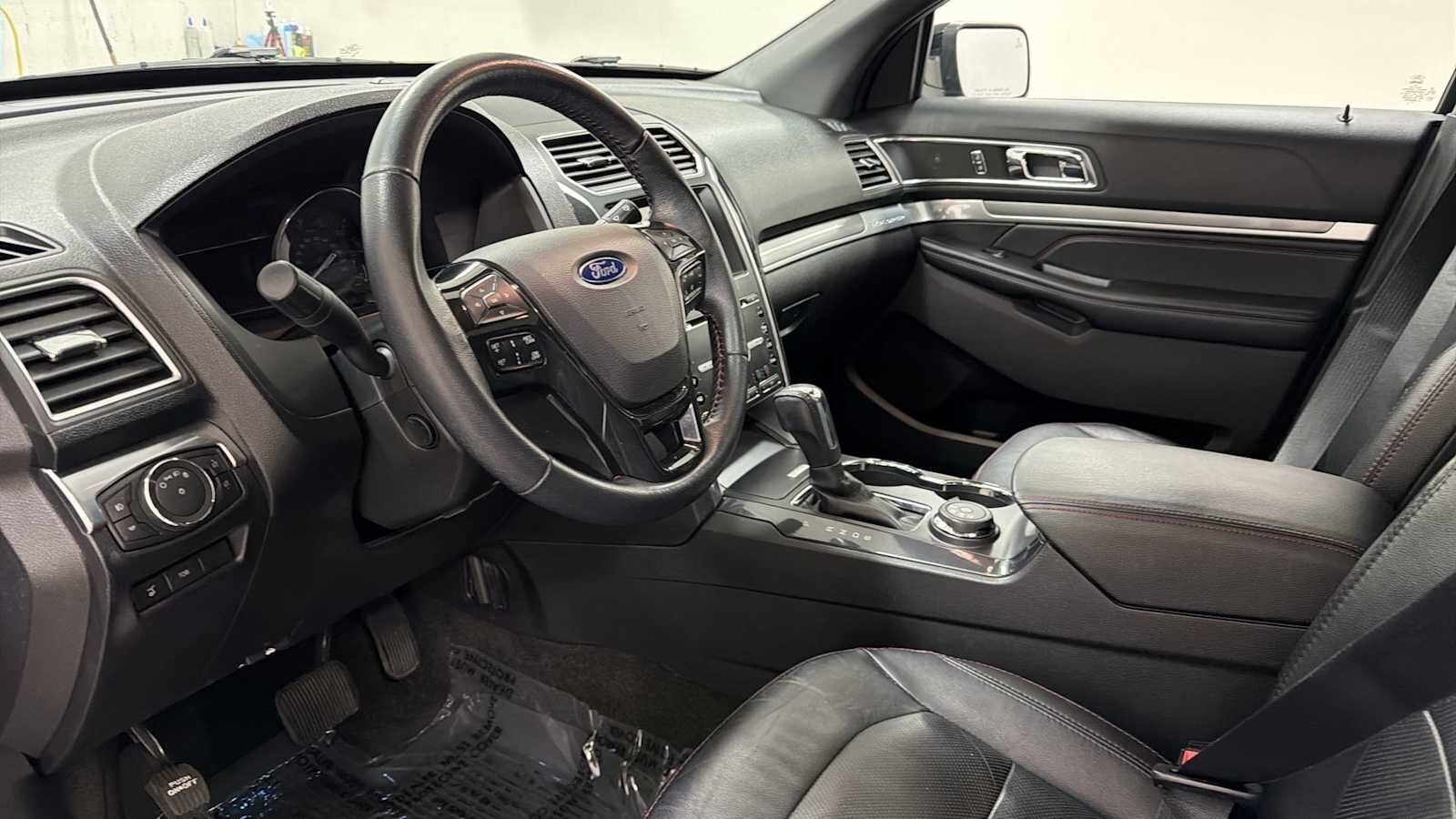 Thumbnail: 2018 Ford Explorer - 12