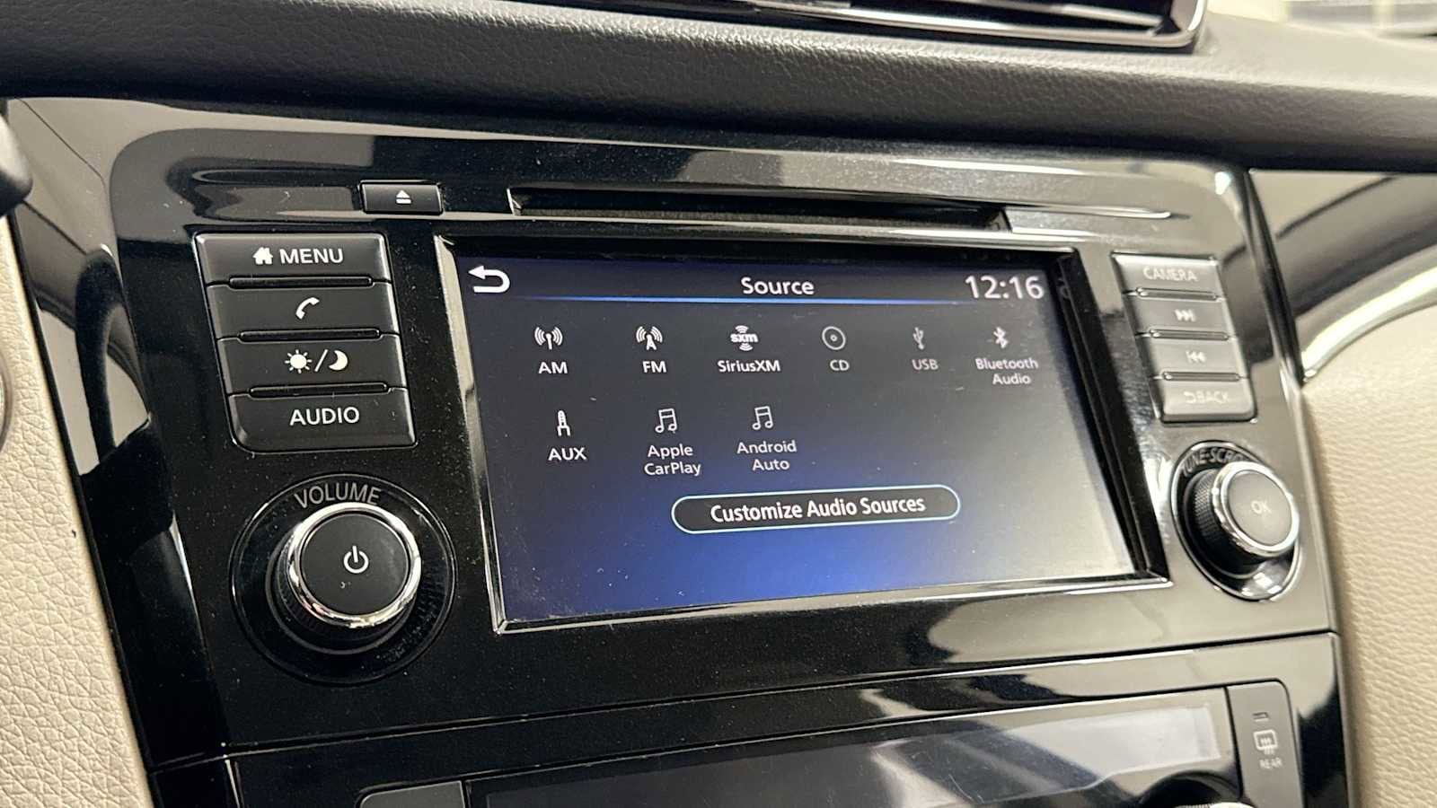 Thumbnail: 2022 Nissan Rogue Sport - 18