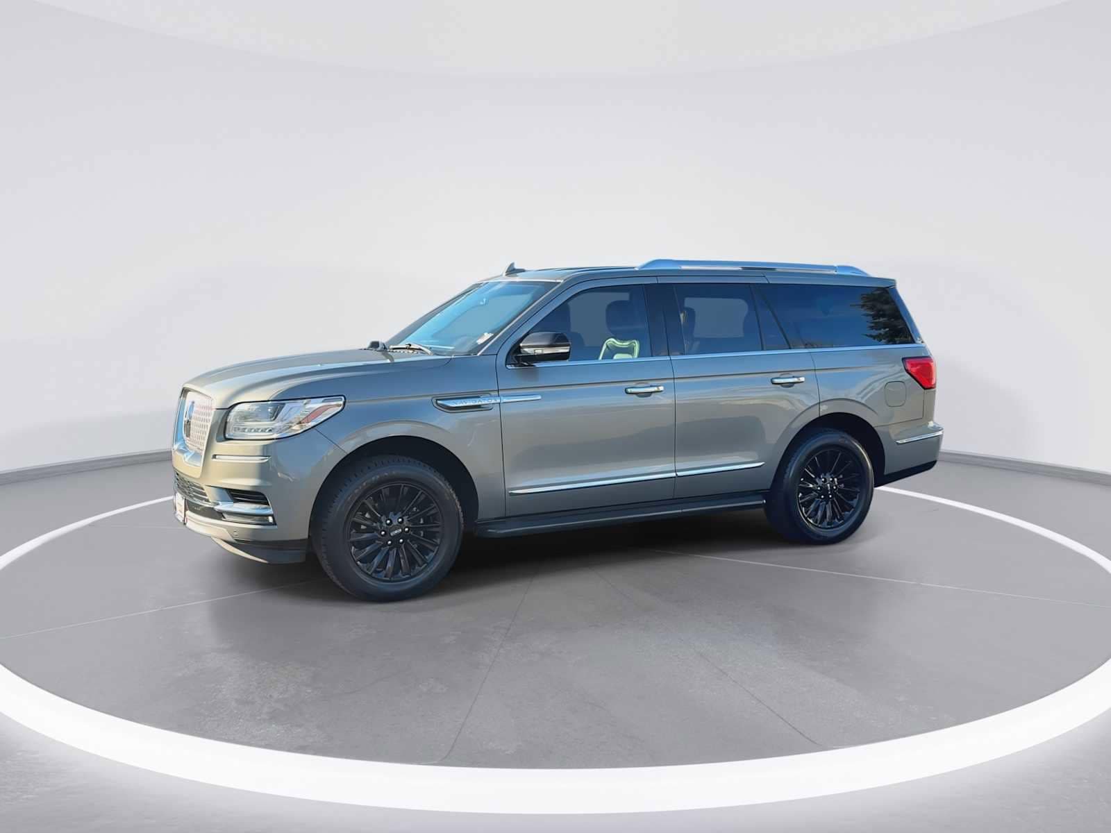 Thumbnail: 2019 Lincoln Navigator - 4