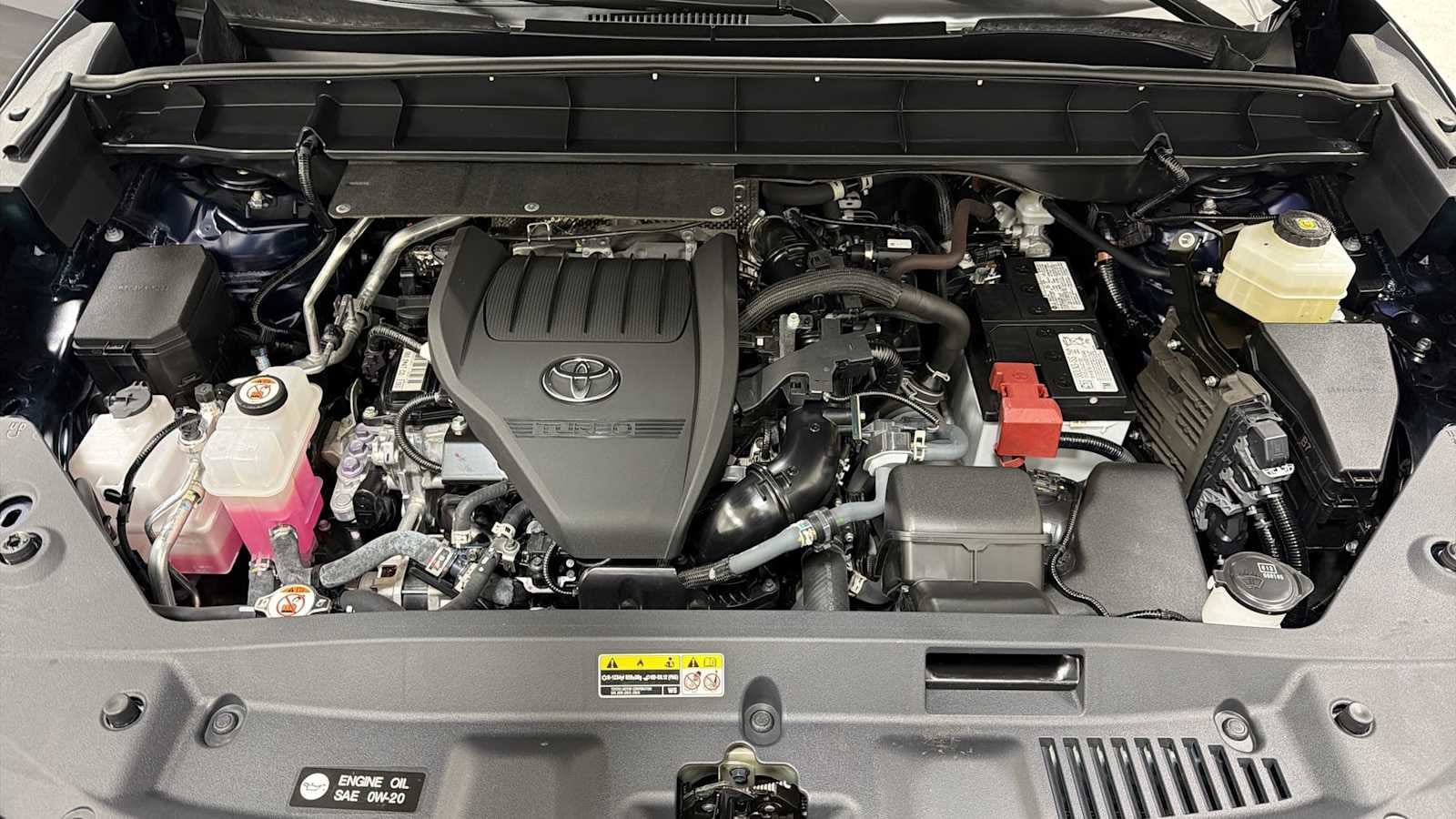 Thumbnail: 2024 Toyota Highlander - 32