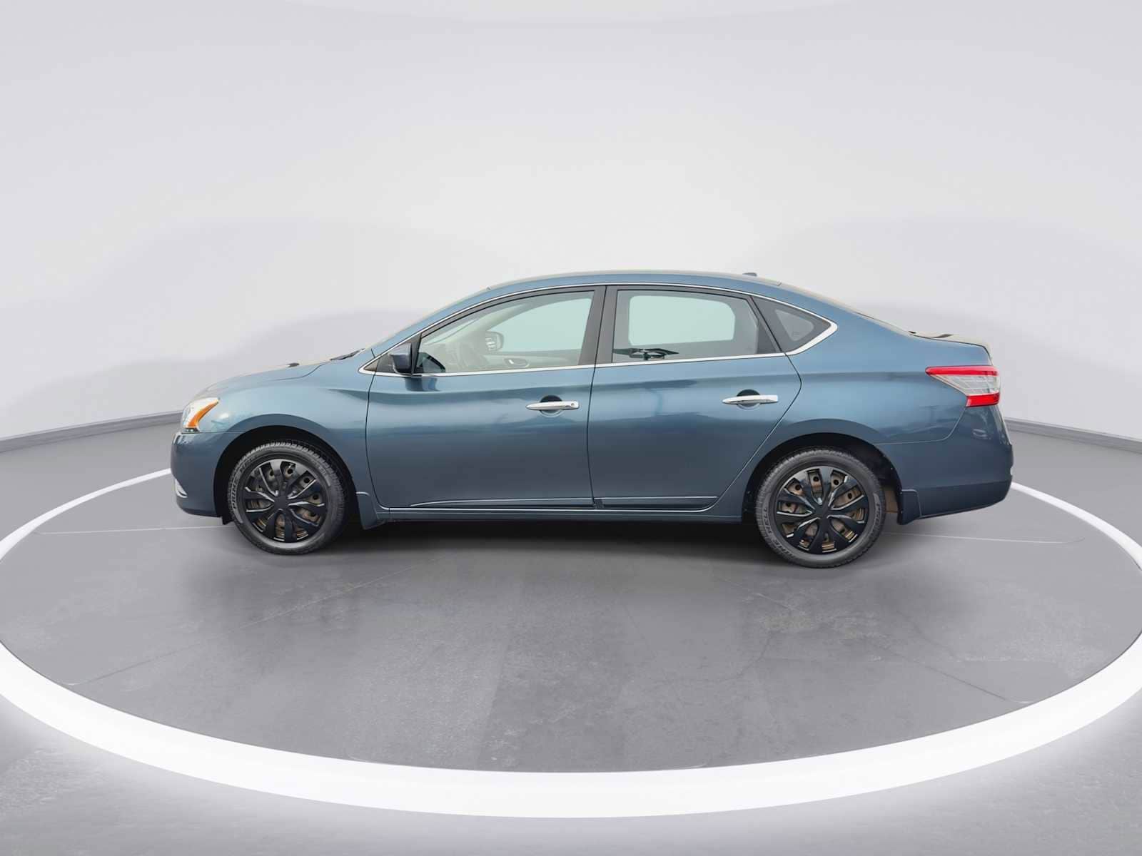 Thumbnail: 2015 Nissan Sentra - 5