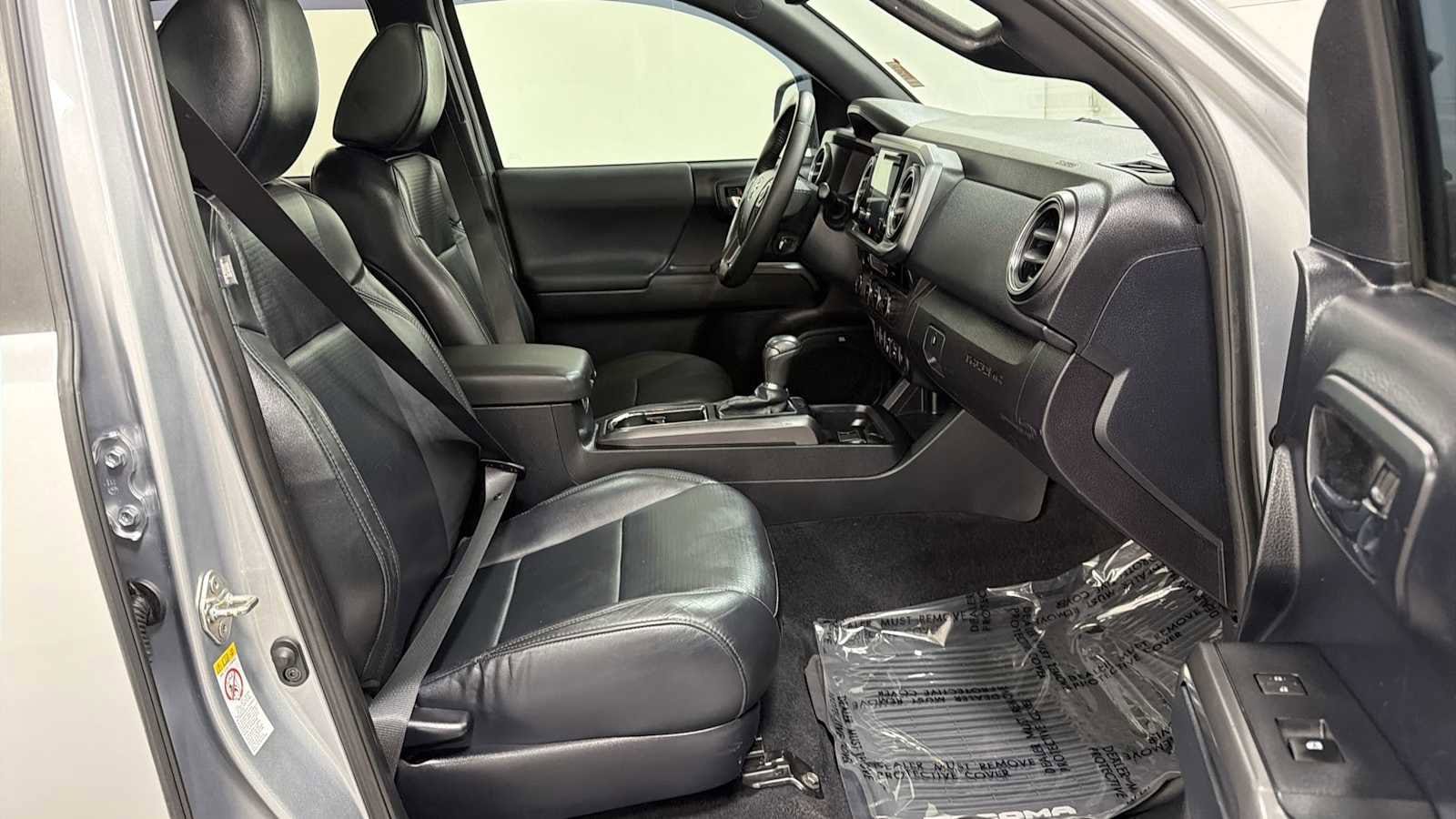 Thumbnail: 2018 Toyota Tacoma - 30