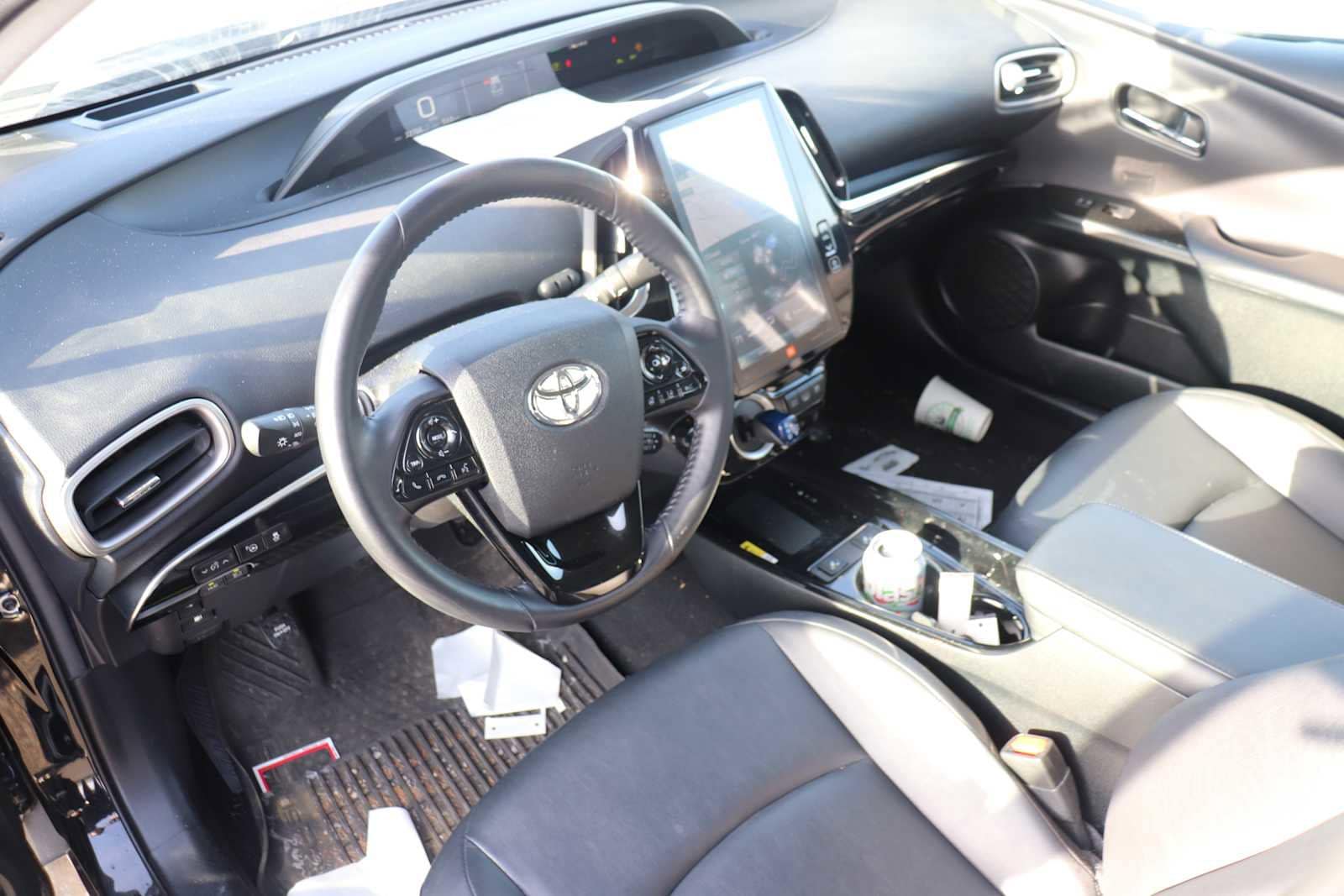 Thumbnail: 2022 Toyota Prius Prime - 10