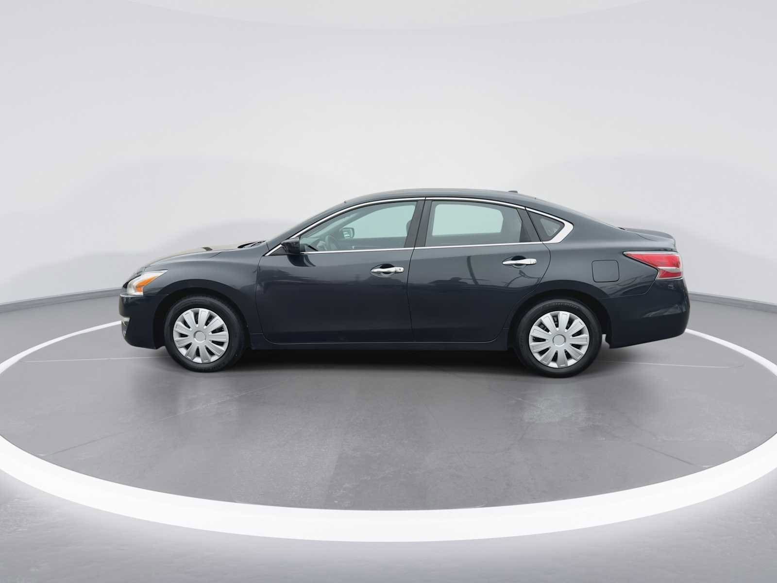 Thumbnail: 2015 Nissan Altima - 5
