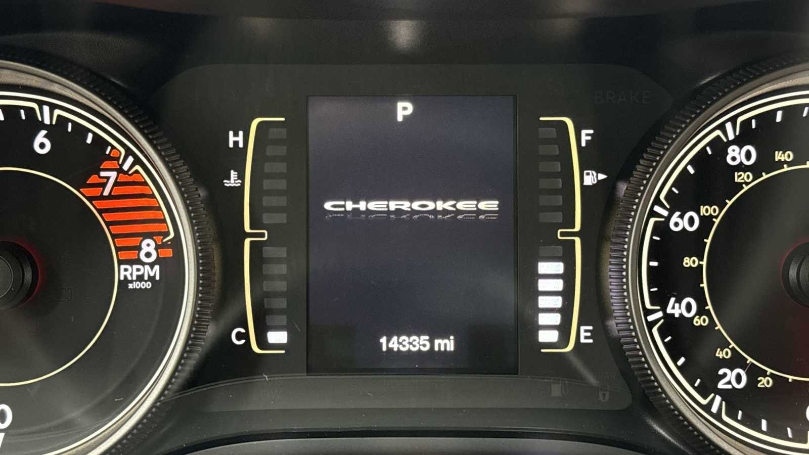 Thumbnail: 2018 Jeep Cherokee - 17