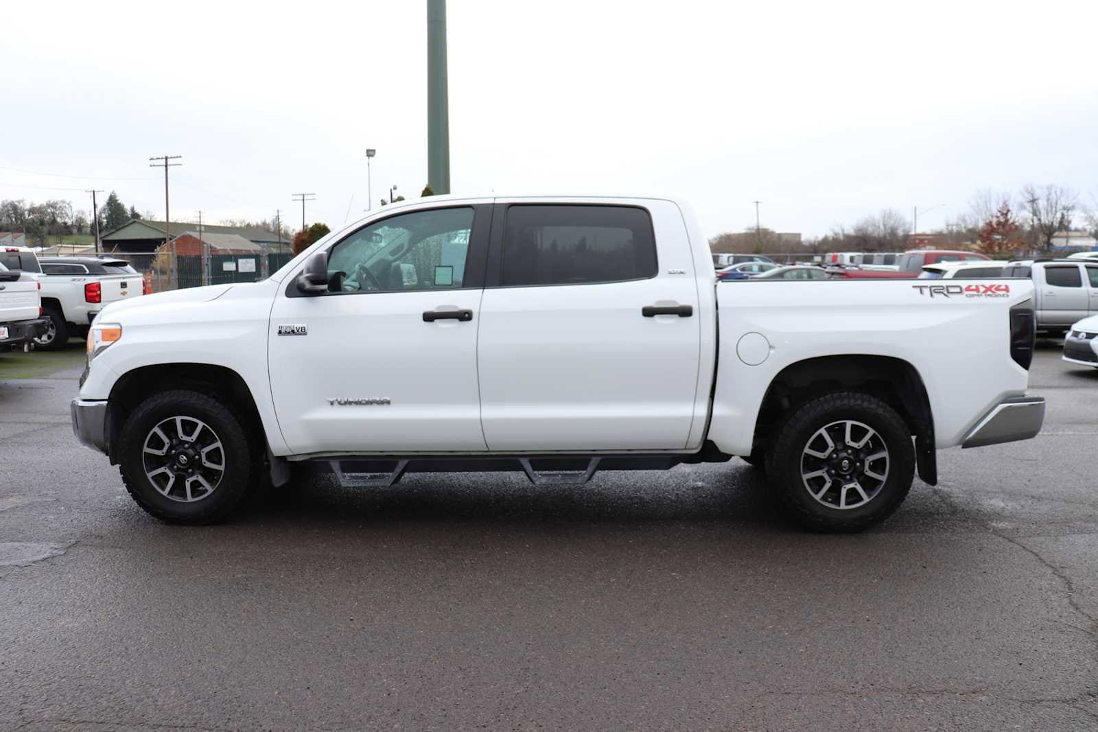 Thumbnail: 2016 Toyota Tundra - 8