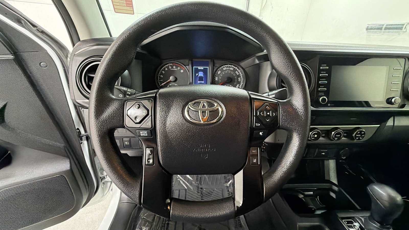 Thumbnail: 2022 Toyota Tacoma - 16