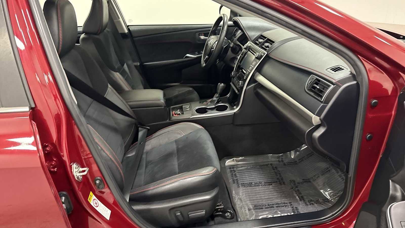 Thumbnail: 2017 Toyota Camry - 29