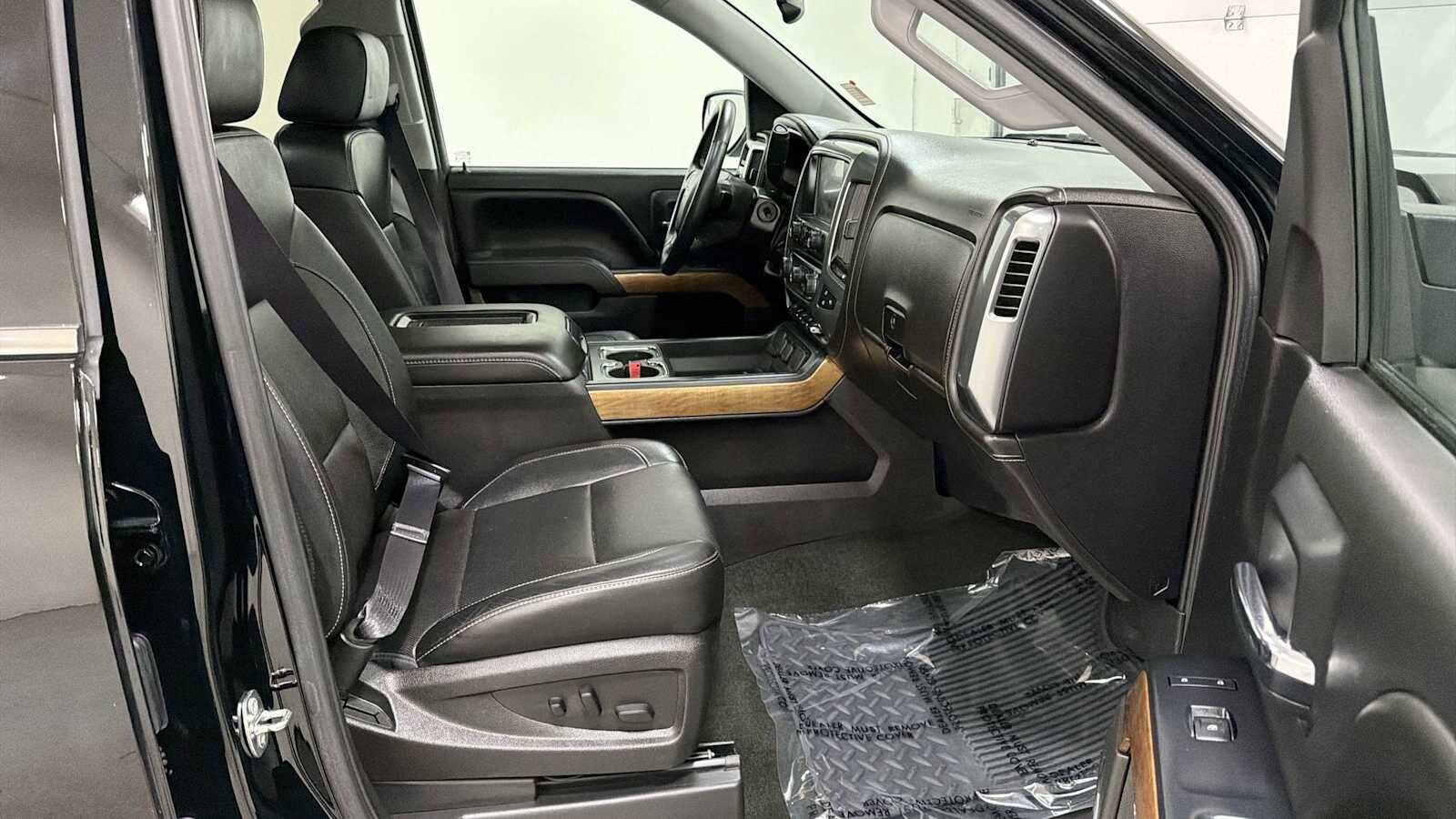 Thumbnail: 2016 Chevrolet Silverado 1500 - 30