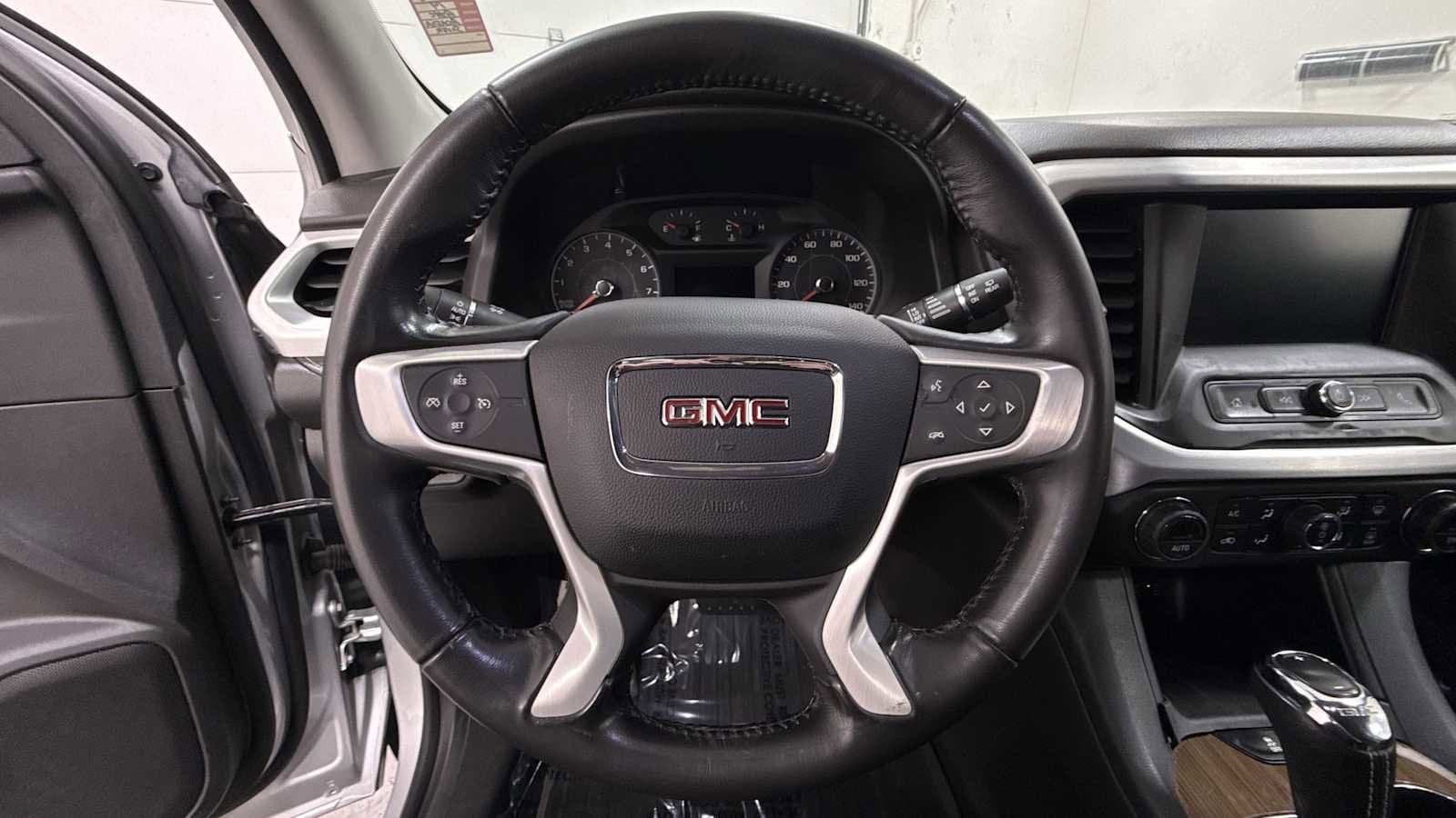 Thumbnail: 2019 GMC Acadia - 16